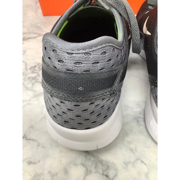 Nike Women's 5.5 Black Free 5.0 Tri Fit 5 Breathe Running Shoes Athletic BR2-1 - Picture 10 of 14